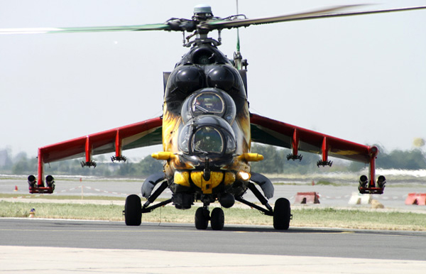 Hungarian Armed Forces Mil Mi-24V Hind E K220714 714 (Golden Hind paint scheme)