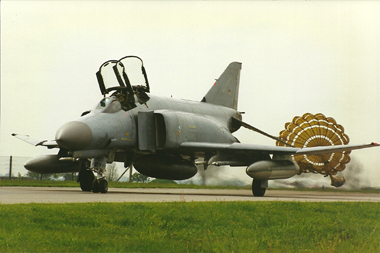Phantom deploying brake chute at RAF Waddington Air Show 1997