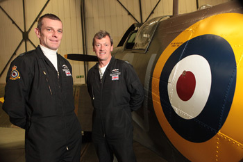 Squadron Leader Ian Smith and Squadron Leader Al Pinner