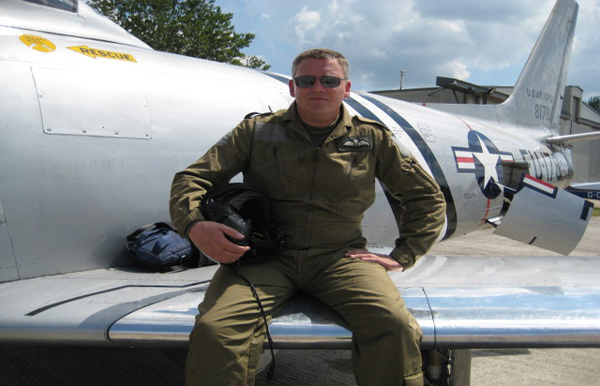 Pilot Mark Linney with North American F-86A Sabre 8178/FU-178 151-43547/G-SABR
