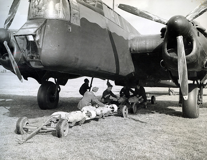 Whitley V being bombed up at Dishforth, July 1940